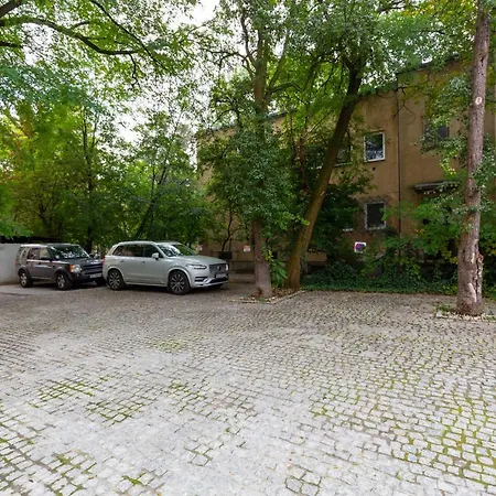 Gagarina By Renters Apartment