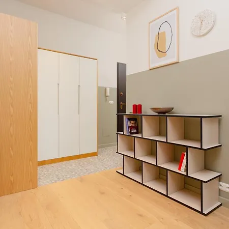 Gagarina By Renters Varsovie